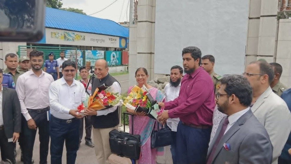 সীমান্ত দিয়ে বাংলাদেশে প্রবেশ করলেন নবনিযুক্ত ভারতীয় হাইকমিশনার দিনেশ ত্রিবেদী