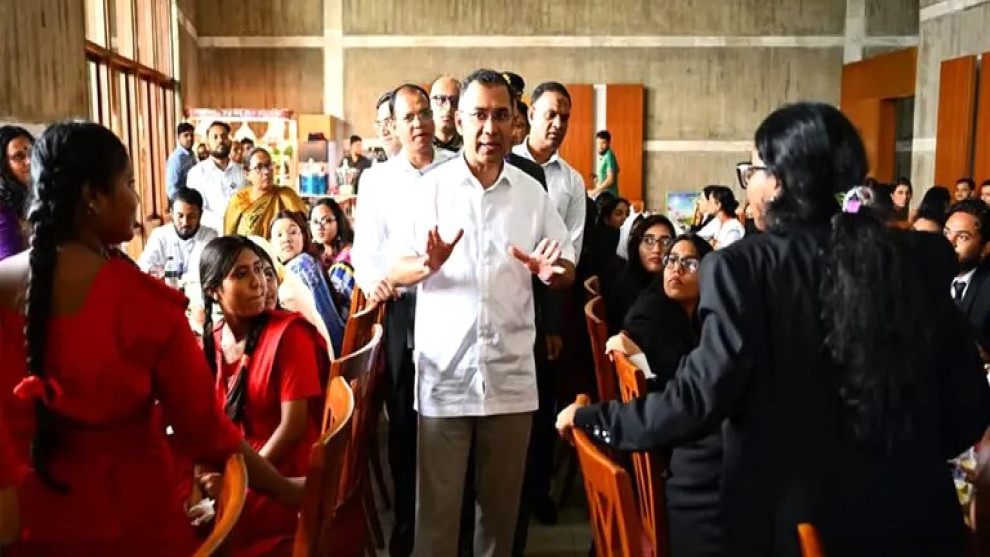 প্রধানমন্ত্রীর আয়োজনে সংসদ ভবনে মধ্যাহ্নভোজে অংশ নিলেন বিভিন্ন প্রতিষ্ঠানের শিক্ষার্থীরা