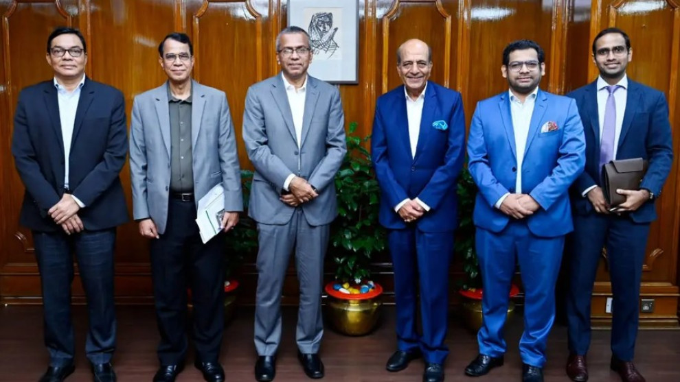 বাংলাদেশ থেকে পণ্য আমদানি বাড়াতে ভারতকে গভর্নরের আহ্বান