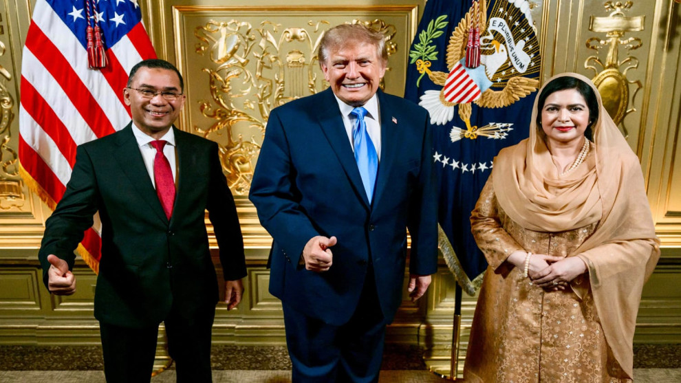 ট্রাম্পের সঙ্গে ছবি প্রকাশ করলেন প্রধানমন্ত্রী তারেক রহমান