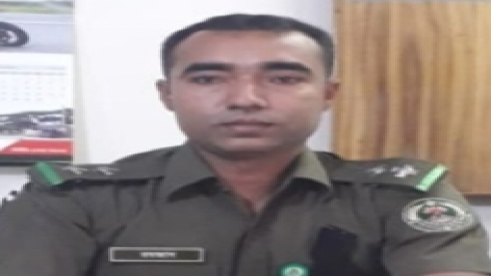 অষ্টগ্রামে সাংবাদিকদের উপর আনসার ভিডিপির কুরুচিপূর্ণ আচরণ