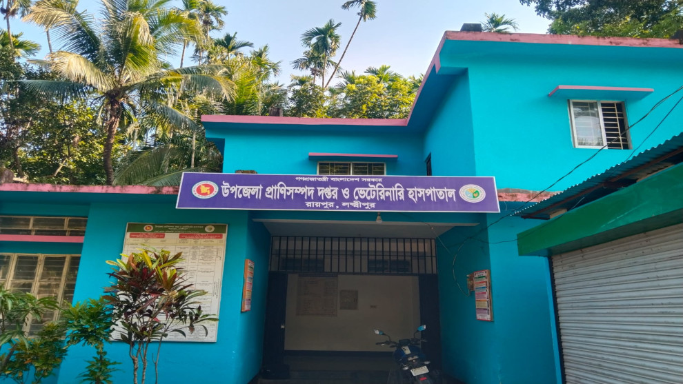 আমার দেশে সংবাদ প্রকাশের জেরে সাংবাদিককে  নিয়ে ফেসবুকে কুরুচিপূর্ণ স্ট্যাটাস,থানায় জিডি