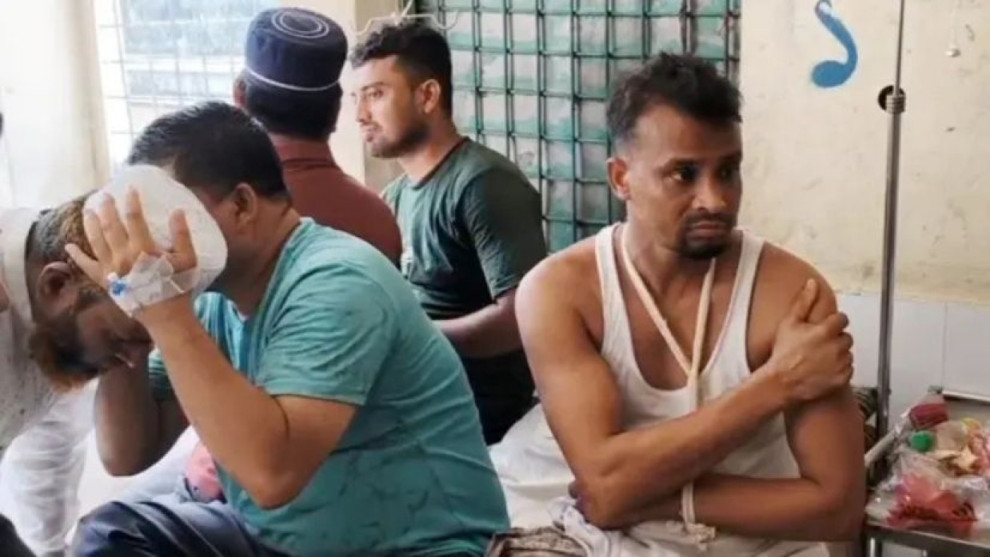 তারেক রহমান ও রুমিন ফারহানার ব্যাঙ্গাত্মক ছবি পোস্ট, বিএনপি-জামায়াত নেতাকর্মীদের সংঘর্ষে আহত ২০