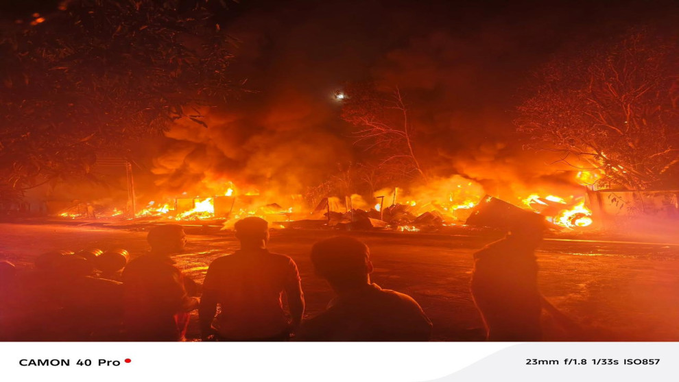 খাগড়াছড়ির গুইমারার জালিয়াপাড়ায় আগুনে পুড়ে গেছে ১৫ টি দোকান; চুলার আগুন থেকে  সূত্রপাত বলে ধারণা স্থানীয়দের