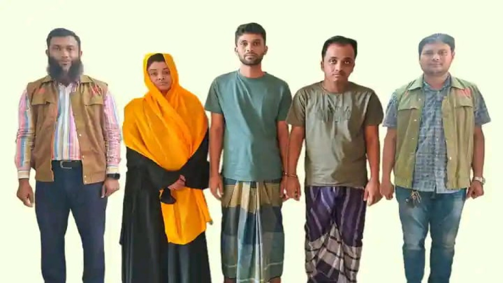 বরগুনায় বিকাশ প্রতারণা চক্রের তিন সদস্য গ্রেফতার