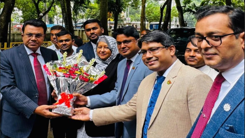 কুড়িগ্রাম চীফ জুডিসিয়াল ম্যাজিস্ট্রেট আদালত ও ডিজিটাল লার্নিং সেন্টার উদ্বোধন করেন হাইকোর্টের বিচারপতি শশাঙ্ক শেখর সরকার