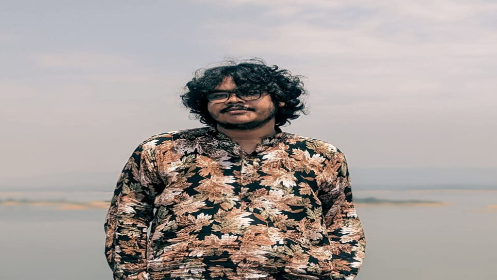 জাবিতে বন্ধুর ফোন চুরি করে ইয়াবা সেবন