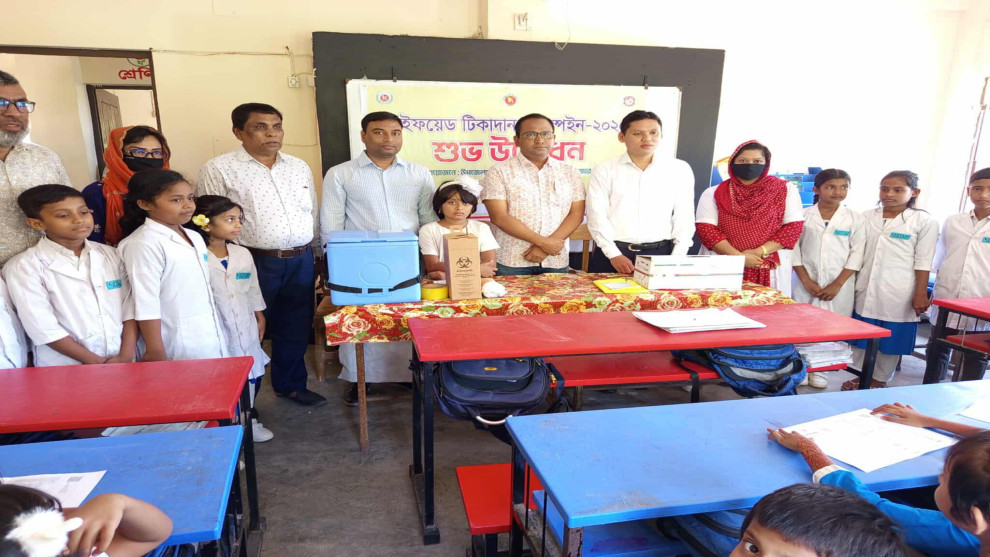 কুতুবদিয়ায় টাইফয়েড টিকাদান ক্যাম্পেইনের উদ্বোধন