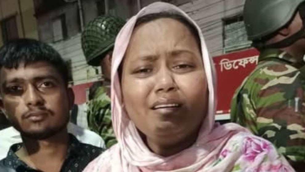 মিরপুরে ভয়াবহ অগ্নিকাণ্ডে নিহত ১৬, নিখোঁজ স্বামীর খোঁজে স্ত্রীর আহাজারি