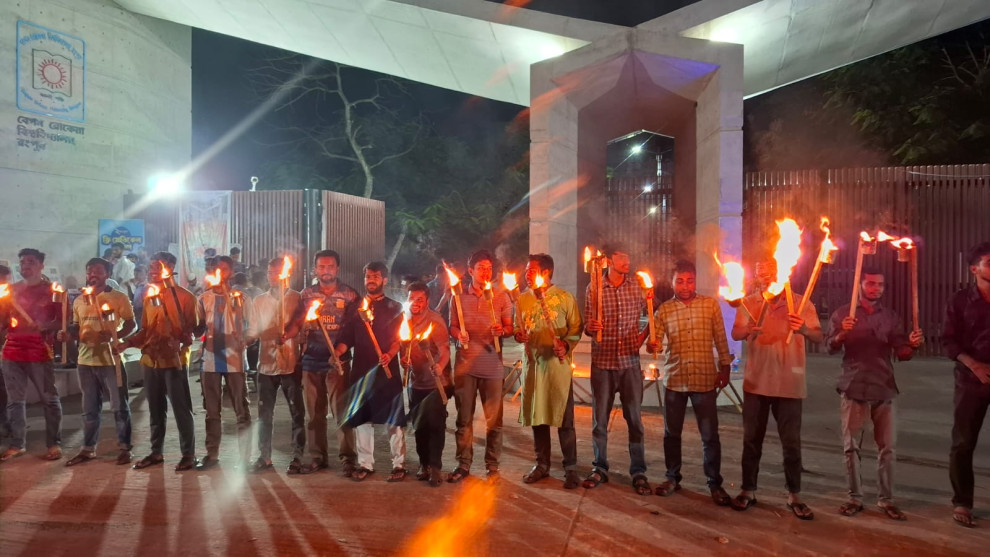 তিস্তা মহাপরিকল্পনা বাস্তবায়নের দাবিতে বেরোবিতে মশাল প্রজ্বালন