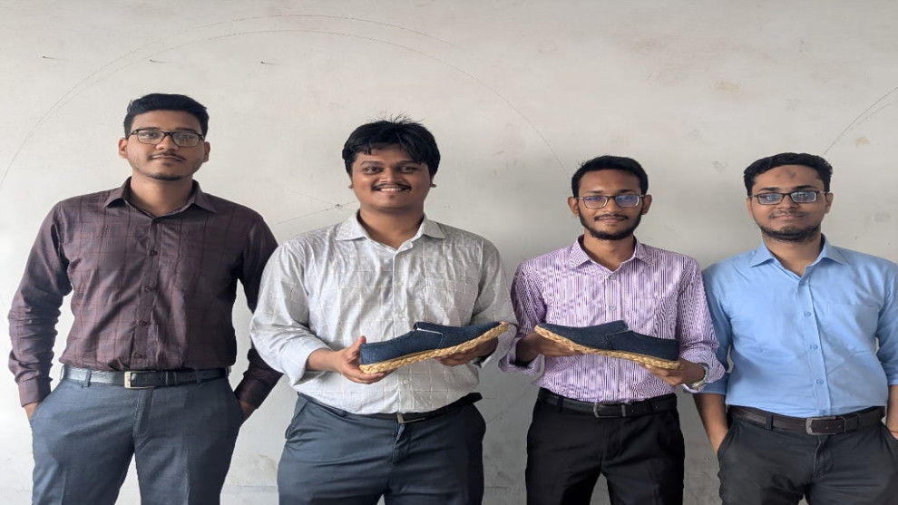 রাউন্ডটেবিল গ্লোবাল ইউথ অ্যাওয়ার্ডস–২০২৫-এ ফাইনালিস্ট বুটেক্স শিক্ষার্থীদের তৈরি ‘ইকো স্টেপ’
