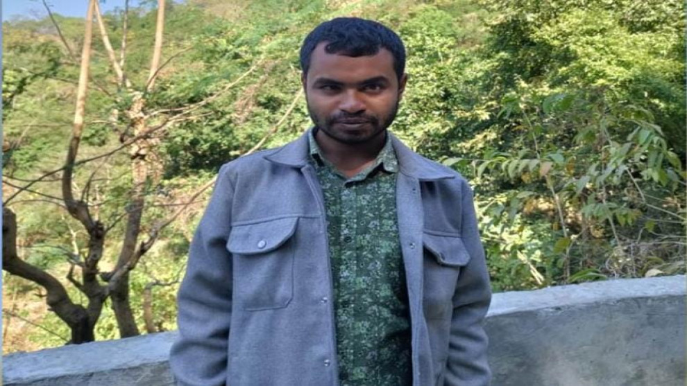 বিতর্কিত নেতা আকাশ দাশের অনুপস্থিতিতে শপথ, উত্তেজনায় মুখর ক্যাম্পাস