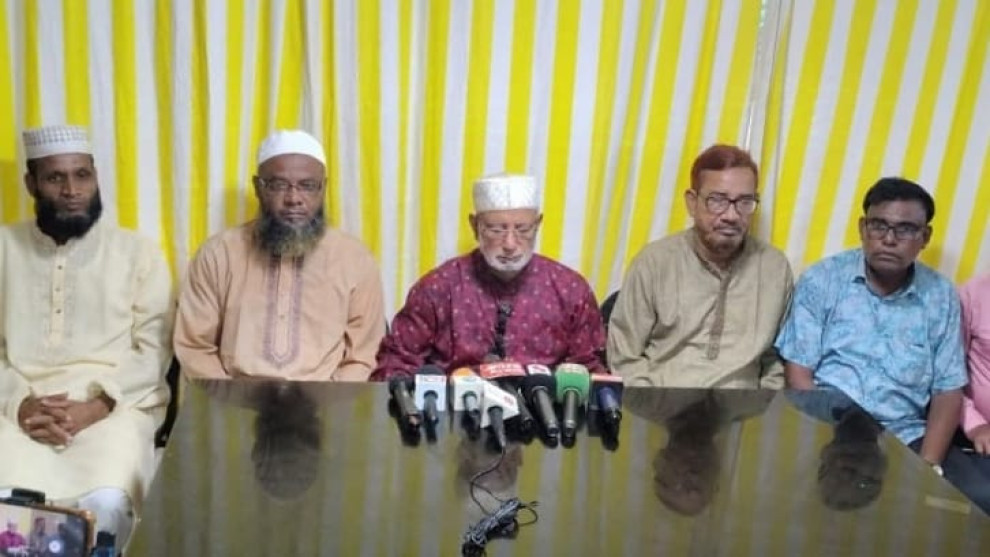 কুতুবদিয়া-পেকুয়া ঘাটে যাত্রী নিরাপত্তা নিশ্চিতের আহ্বান সাবেক এমপি আলমগীর ফরিদের