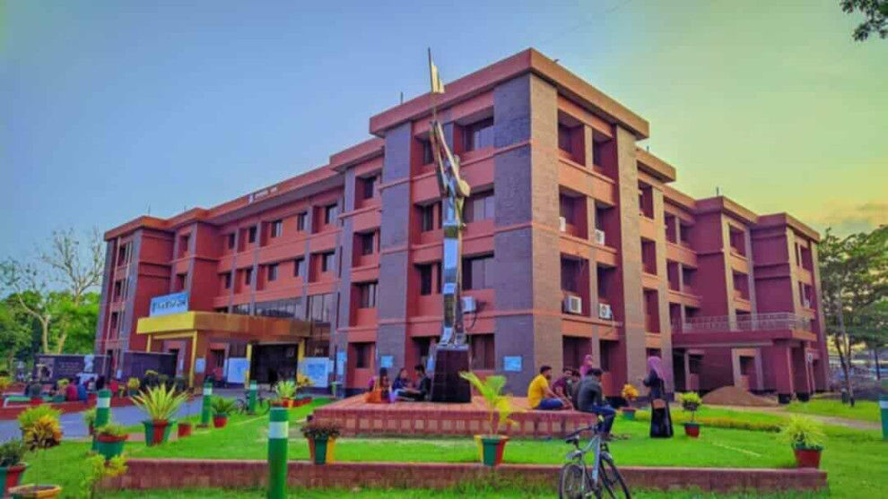 পবিপ্রবিতে র‍্যাগিংয়ের দায়ে তিন শিক্ষার্থী বহিষ্কার