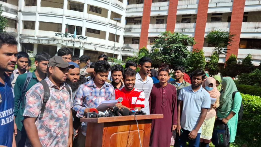 ব্রাকসু নির্বাচনের সময়সীমা ১ মাস বেধে দিলো শিক্ষার্থীরা