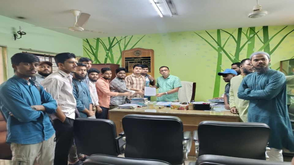 কুকসু নির্বাচন ডিসেম্বরের মধ্যে আয়োজনের দাবিতে শিক্ষার্থীদের স্মারকলিপি