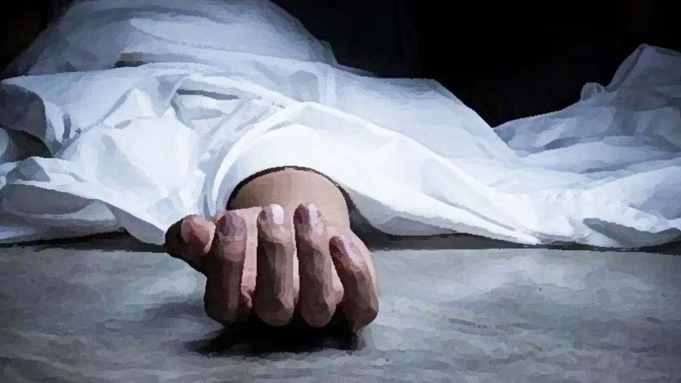 ঈদের পোশাক কিনে না দেওয়ায় গৃহবধূর আত্মহত্যা!