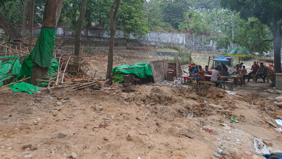 অভিযান শেষ হতেই আবার দখল: সিআরবিতে রেলওয়ের জমিতে অপরাধচক্রের দৌরাত্ম্য