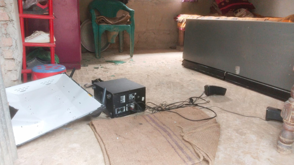 প্রতিবন্ধী ঝুনু দাশ ও মমতা দাশ এর উপর হামলা করে ৫ লাখ টাকা লুঠ