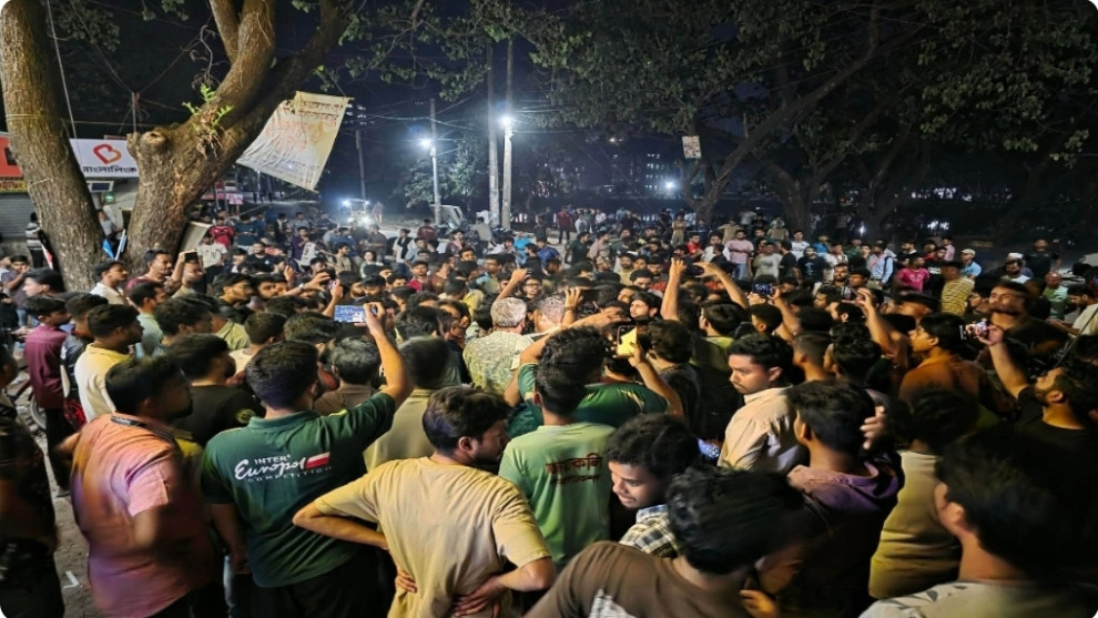 জাকসু নেতার খাবার কান্ডকে কেন্দ্র করে জাবিতে উত্তেজনা