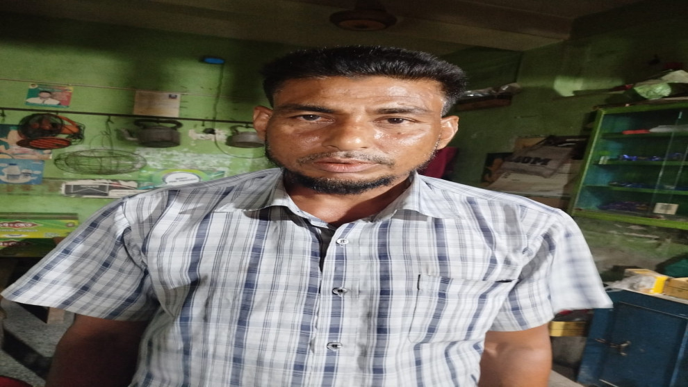 আওয়ামী নির্যাতনে আজো বাড়ি ছাড়া দশানী বড় চিতলার বিএনপি কর্মী রফিকুল