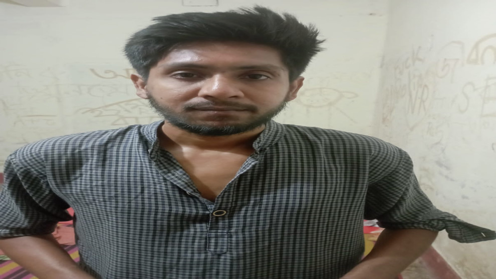 পেশকারকে চাঁদা দাবির মামলায় ওয়ারেন্টভুক্ত আসামি গ্রেপ্তার