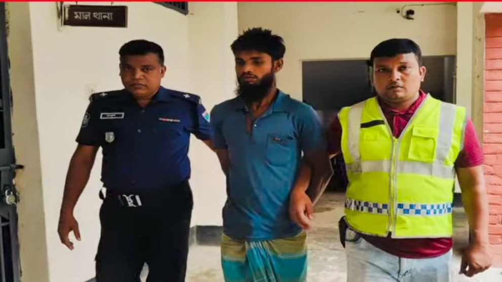 শার্শায় তৃতীয় শ্রেণির ছাত্রীকে ধর্ষণ চেষ্টার অভিযোগে যুবক আটক