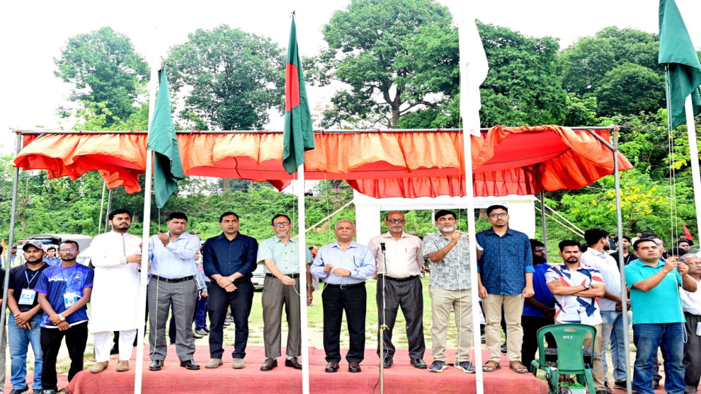 চবিতে আন্তঃবিশ্ববিদ্যালয় ফুটবল টুর্নামেন্টের উদ্বোধন
