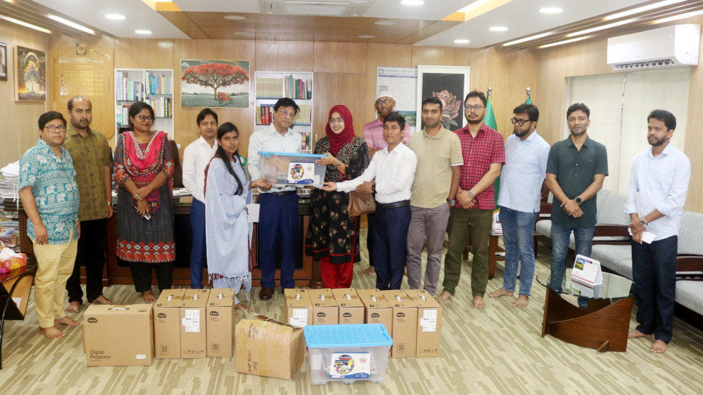গোবিপ্রবিতে বিভিন্ন বিভাগে আধুনিক শিক্ষা সরঞ্জাম প্রদান