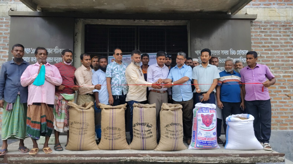 বোরো ধান সংগ্রহ অভিযান শুরু, সরাসরি সরকারি গুদামে ধান বিক্রি করছেন কৃষকরা