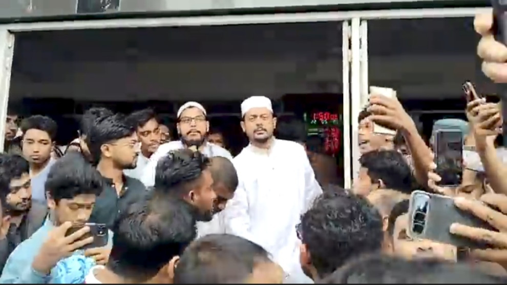 জনতার রোষানলে এনসিপি নেতা নাসিরুদ্দিন পাটোয়ারী