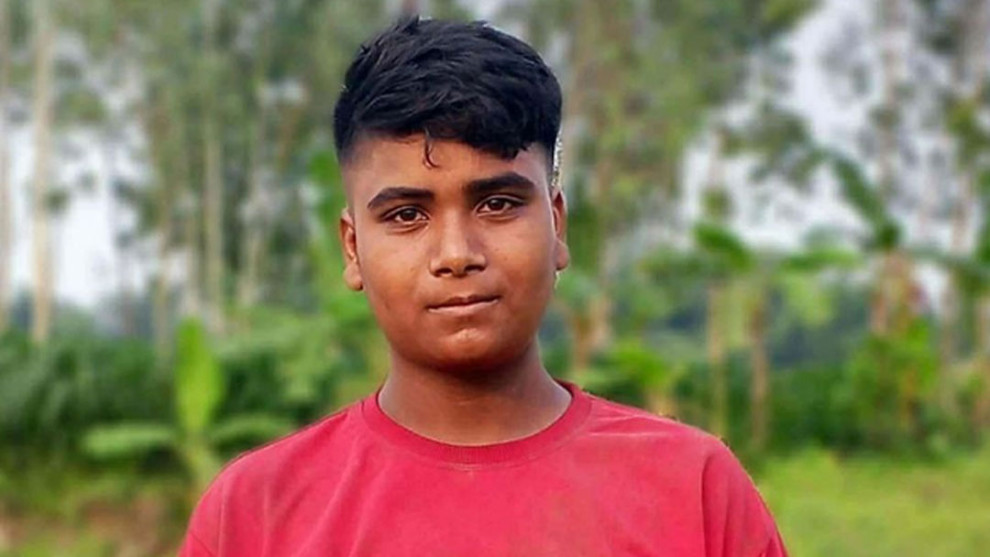 গলায় মাংস আটকে কিশোরের মৃত্যু
