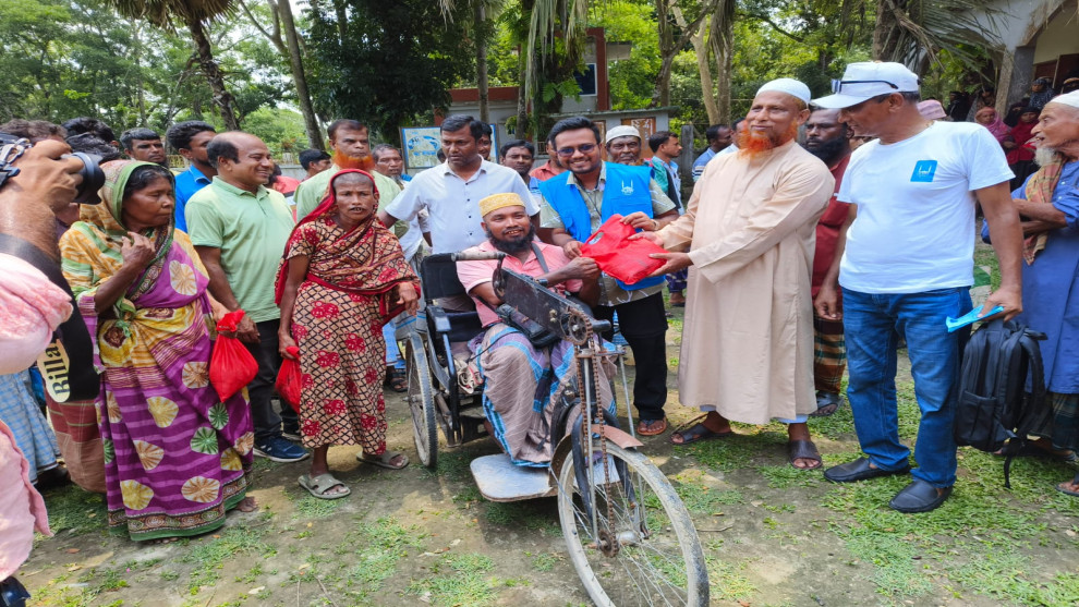 আজ আমতলীতে ইসলামিক রিলিফ'র কুরবানীর মাংস বিতরণ