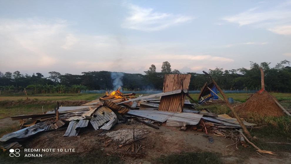 বর্গাচাষীর ঘরে হামলা-ভাঙচুর ও অগ্নিসংযোগের অভিযোগ, আহত ৬