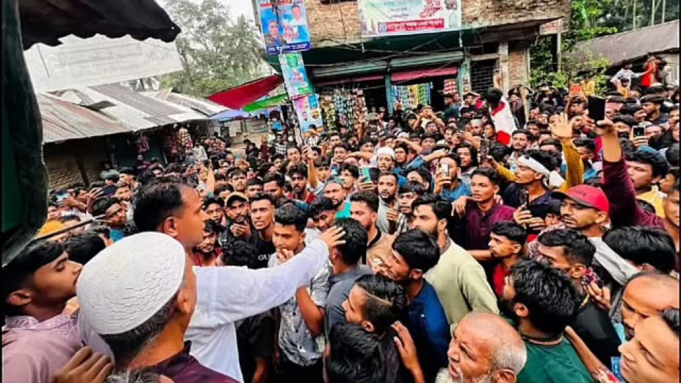 পুলিশের বাধা উপেক্ষা করে ছাত্রলীগের মিছিল