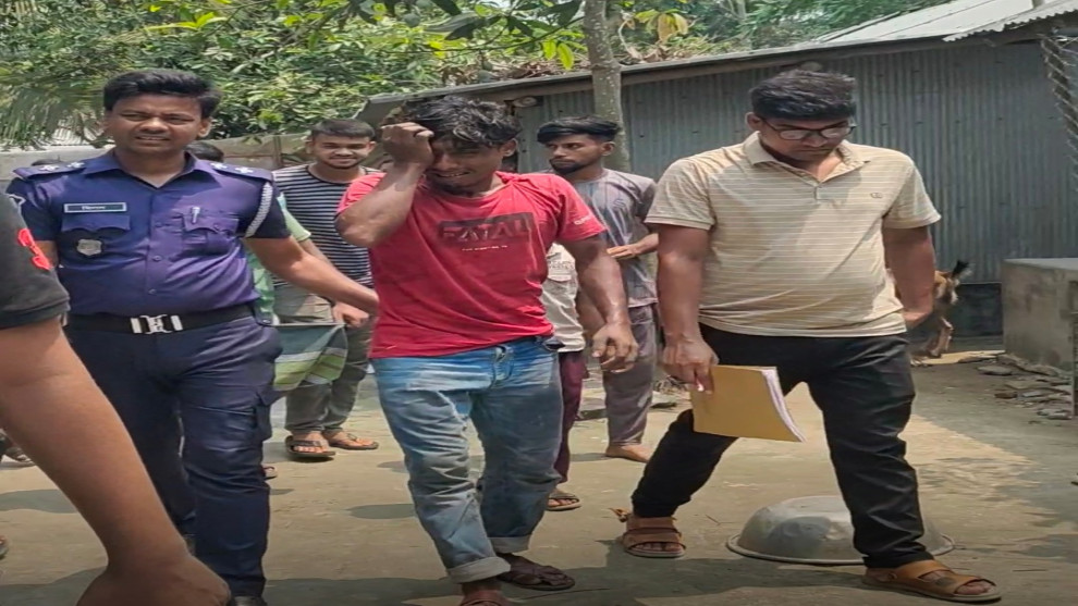 সাংবাদিকের ছেলের সাইকেল চুরি: সিসিটিভি ফুটেজ দেখে চোর আটক, উদ্ধার