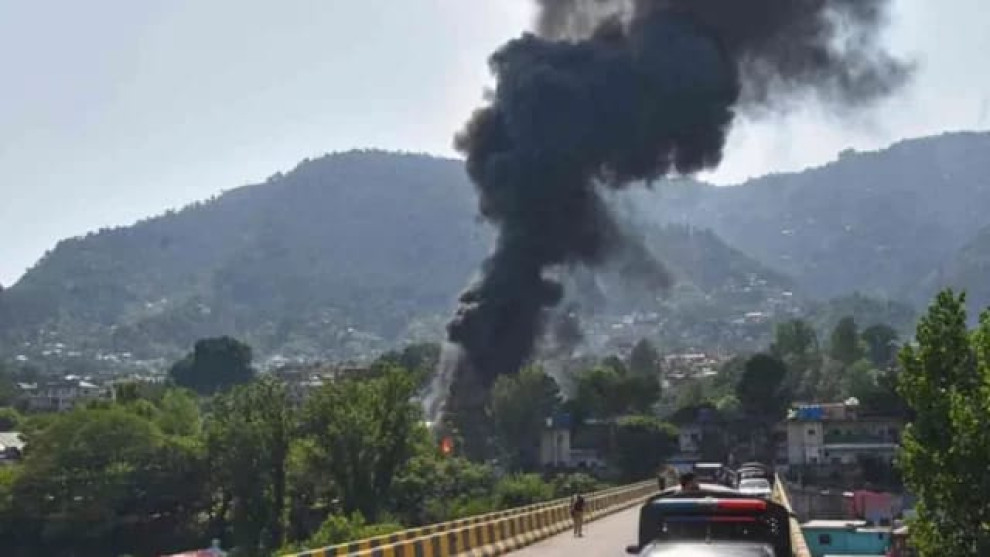 পাকিস্তান অধিকৃত কাশ্মিরে সেনাবাহিনীর এমআই-১৭ হেলিকপ্টার বিধ্বস্ত, নিহত সবাই