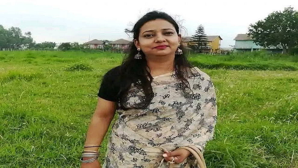 ছিনতাইকারীরা ব্যাগ টানাহেঁচড়ার সময় রিকশা থেকে পড়ে নারী আহত, পরে হাসপাতালে মৃত্যু