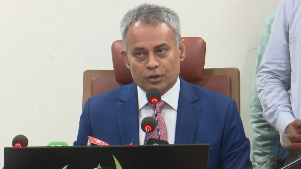 পদ্মা সেতুর পিলারের পাশ থেকে মাটি সরানোর কারণ জানালেন মন্ত্রী