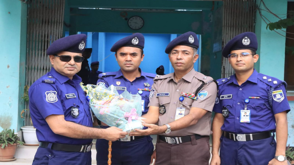মাদক ও সন্ত্রাসের বিরুদ্ধে জিরো টলারেন্স: বেগমগঞ্জ থানা পরিদর্শনে পুলিশ সুপারের কঠোর বার্তা