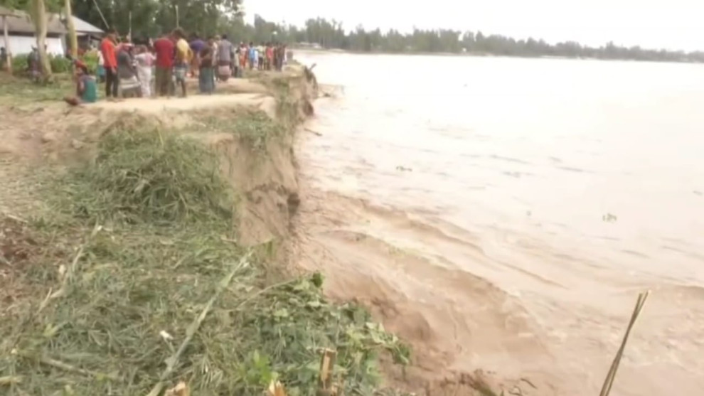কুড়িগ্রামে নদ নদীর পানি হ্রাস পেলেও শুরু হয়েছে নদী ভাঙ্গন