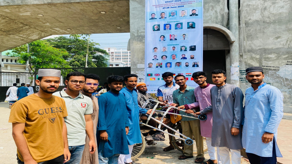 অসহায় মানুষের মুখে হাসি ফুটাল পাবিপ্রবির ১৬তম ব্যাচ, উপহার দিল স্ট্রেচার