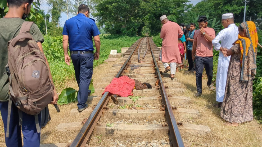 পটিয়ায় ট্রেনের ধাক্কায় নারীর মৃত্যু