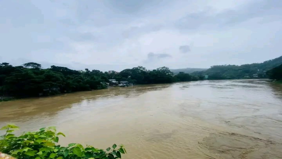 বান্দরবানে পর্যটন কেন্দ্র বন্ধ ঘোষণা, নাফাখুমে আটকা পড়েছে ৮৭ জন পর্যটক