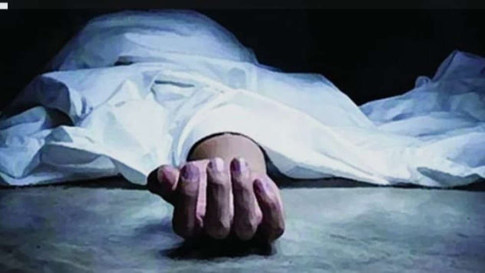 একটি বিল থেকে এক অজ্ঞাত মরদেহ উদ্ধার করেছে পুলিশ