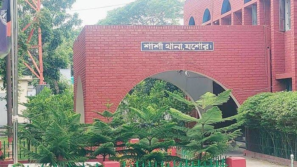 শার্শায় ৬ বছরের শিশুকে ধর্ষণচেষ্টায় কিশোর আটক