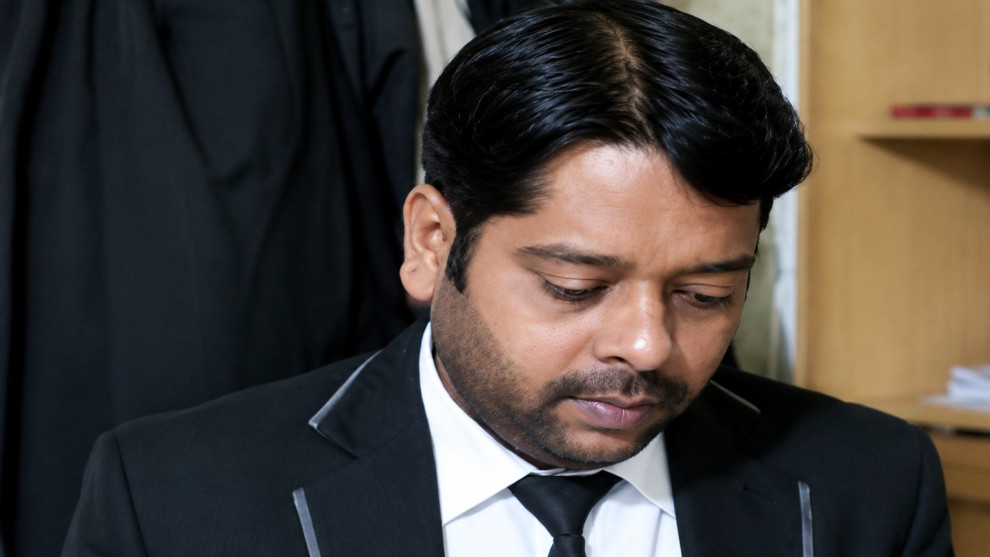 এক মাসের ব্যবধানে সড়ক দুর্ঘটনায় বাবার পর এবার ছুরিকাঘাতে নিহত আইনজীবী ছেলে