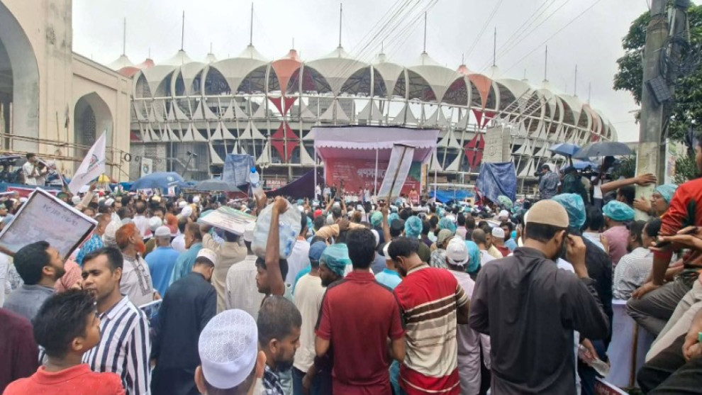 বৃষ্টি উপেক্ষা করে ১১ দলীয় ঐক্যের সমাবেশে জনঢল