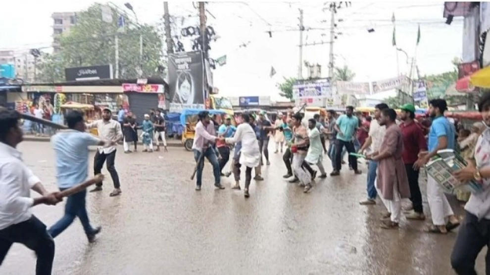 চাষাঢ়ায় ছাত্রদল-শিবির সংঘর্ষ, আহত ৫