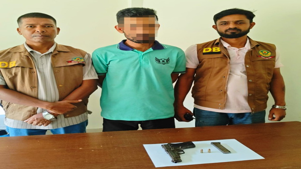বিদেশি পিস্তল-গুলিসহ চট্টগ্রামে নাশকতার পরিকল্পনাকারী গ্রেপ্তার